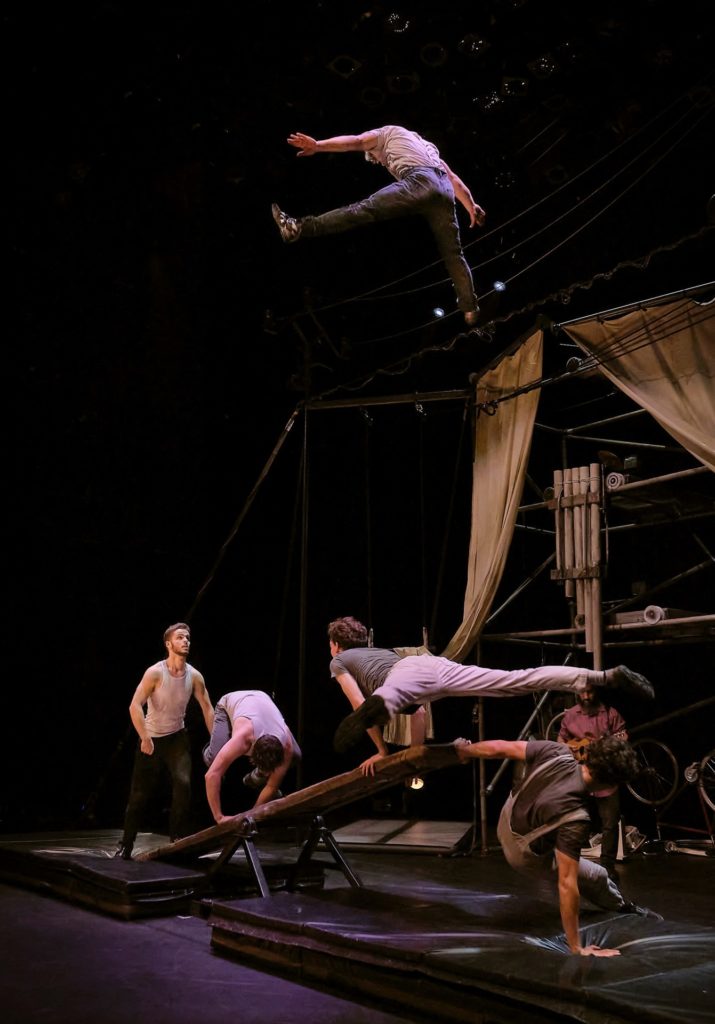 Photo de plateau du spectacle "Machine de cirque" - © Gael Della Valle